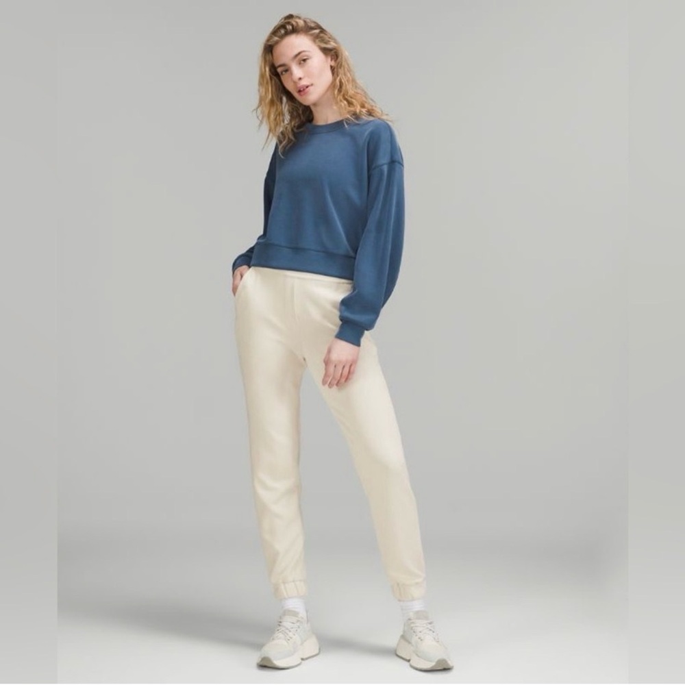 Lululemon Women's Softstreme Relaxed High-Rise Pants in Bone
